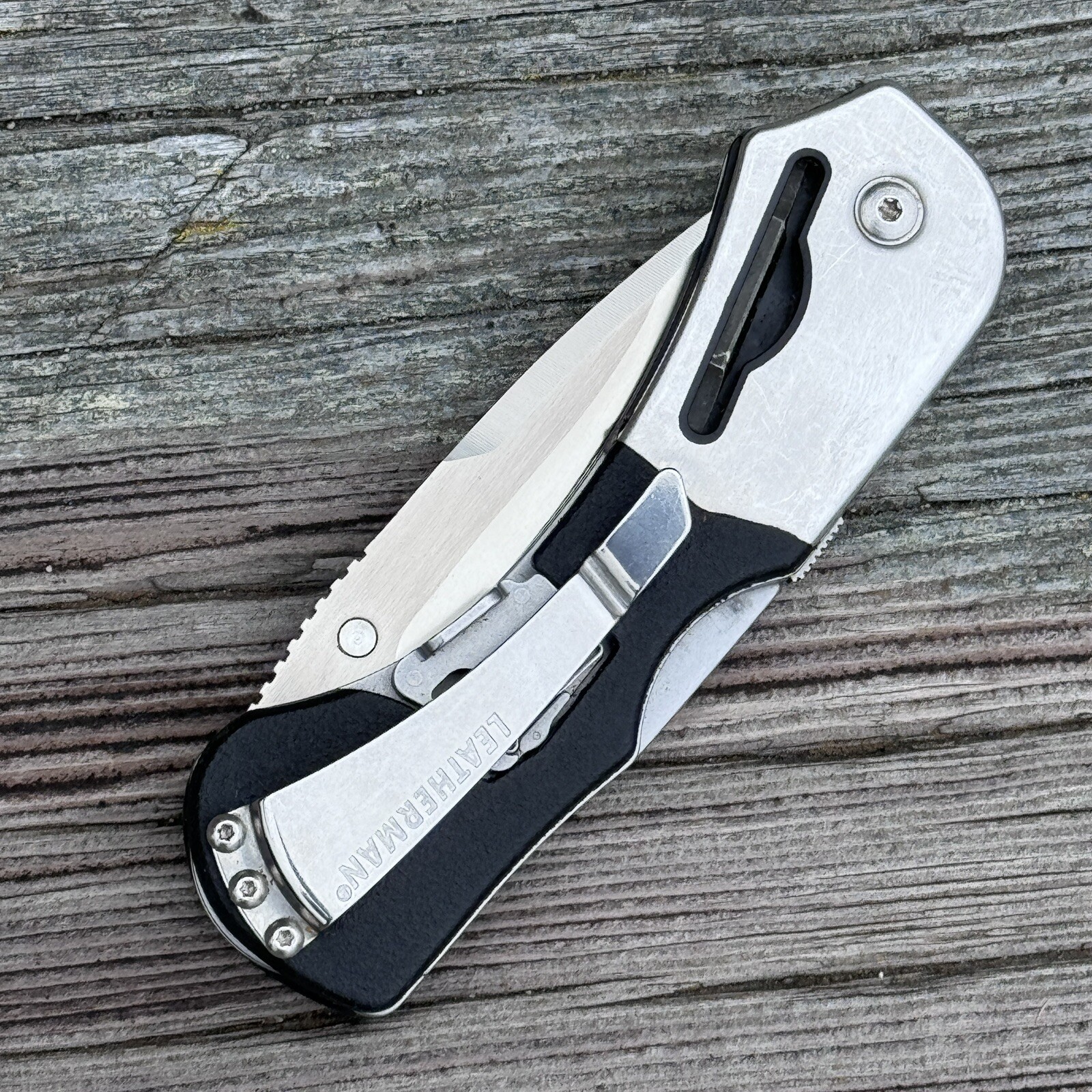 Leatherman E55B multitool (Expanse Series). Premium 154CM Stainless steel