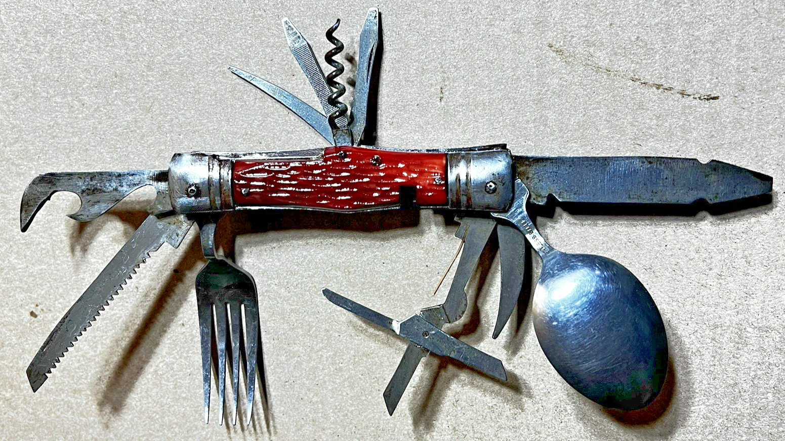VTG Valor No.11176 Japan Combination Tool Set Camping Survival Knife 11 Tools