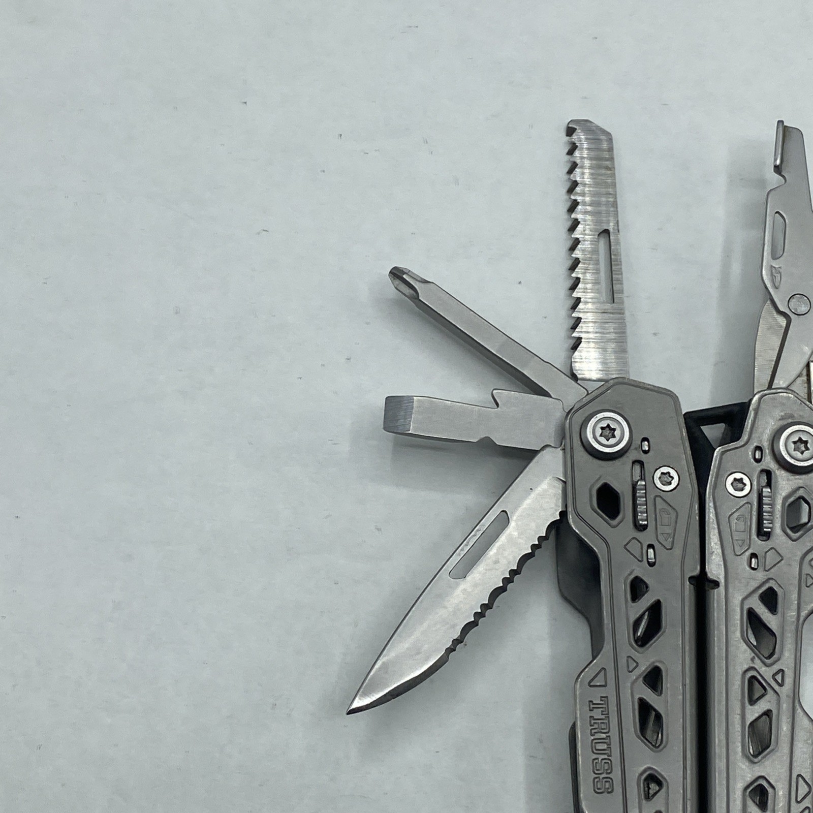Gerber Truss Multi Tool – Gray