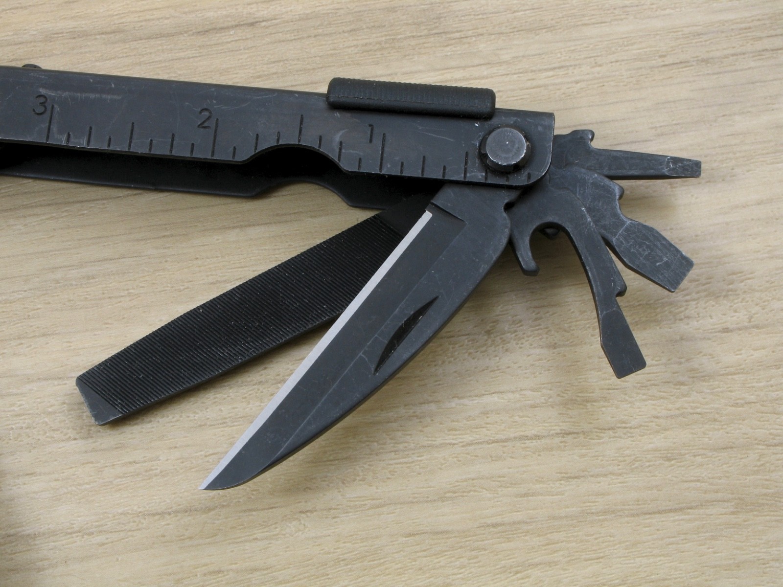 Gerber MP600 Multi-Tool Multi-Plier Needlenose Carbide Cutters, Black Oxide