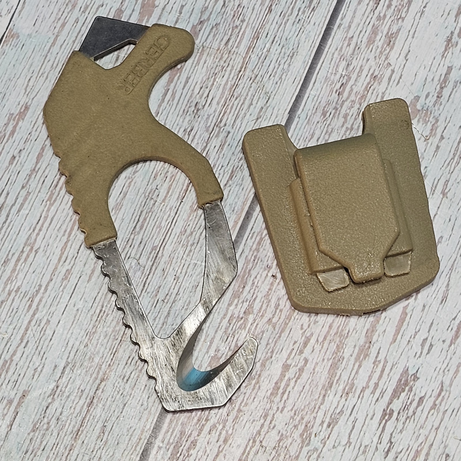 Gerber Gear Strap Cutter/Glass Breaker Tan