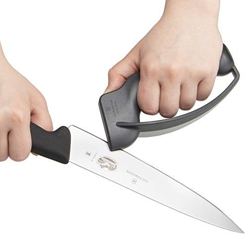 Victorinox 49002 Handheld Manual Knife Sharpener 1.4 x 4.66 x 9. (7.8715)NEW