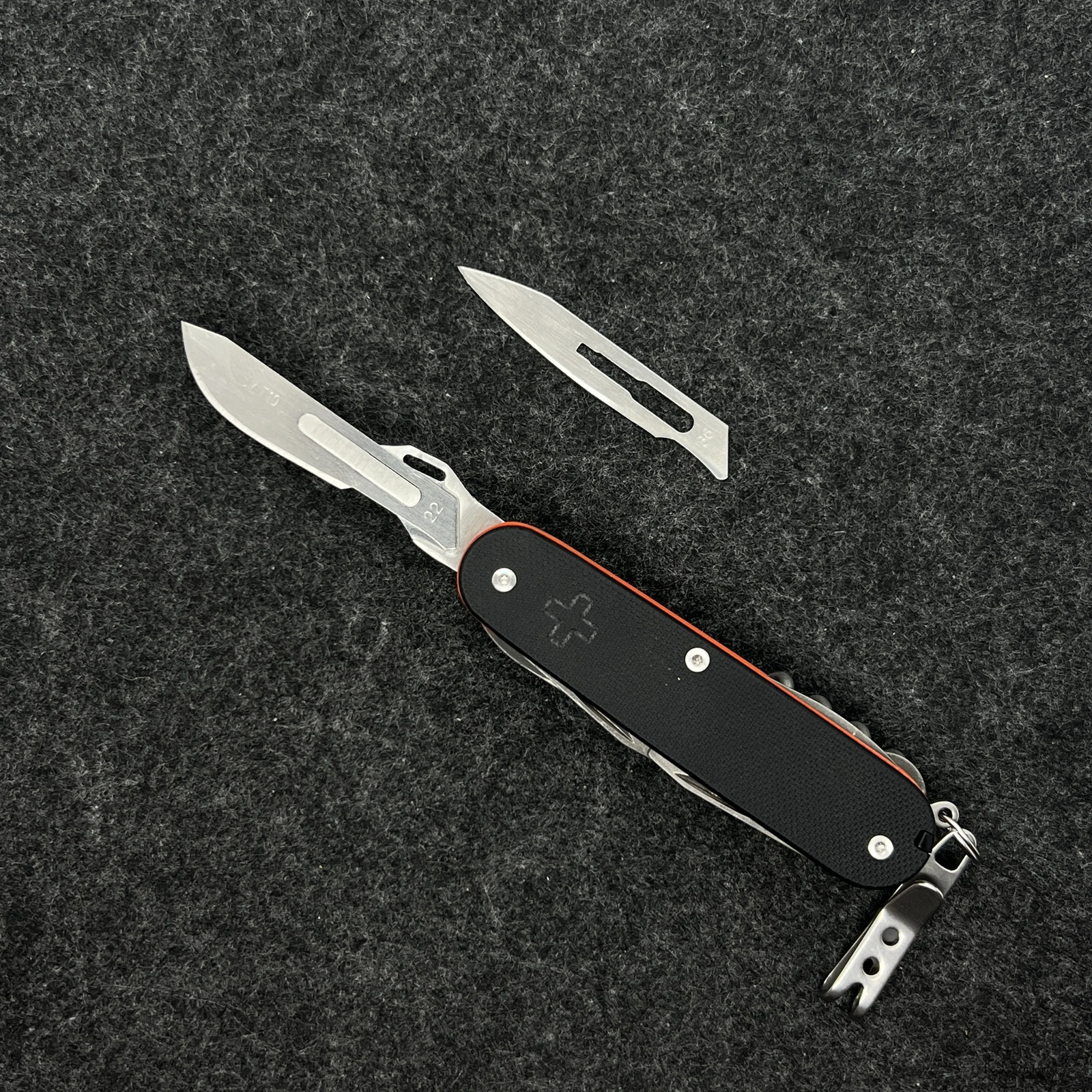Scalpel Handle with Thumb Hole Fit #36 Blade For 91mm Victorinox SAK MOD