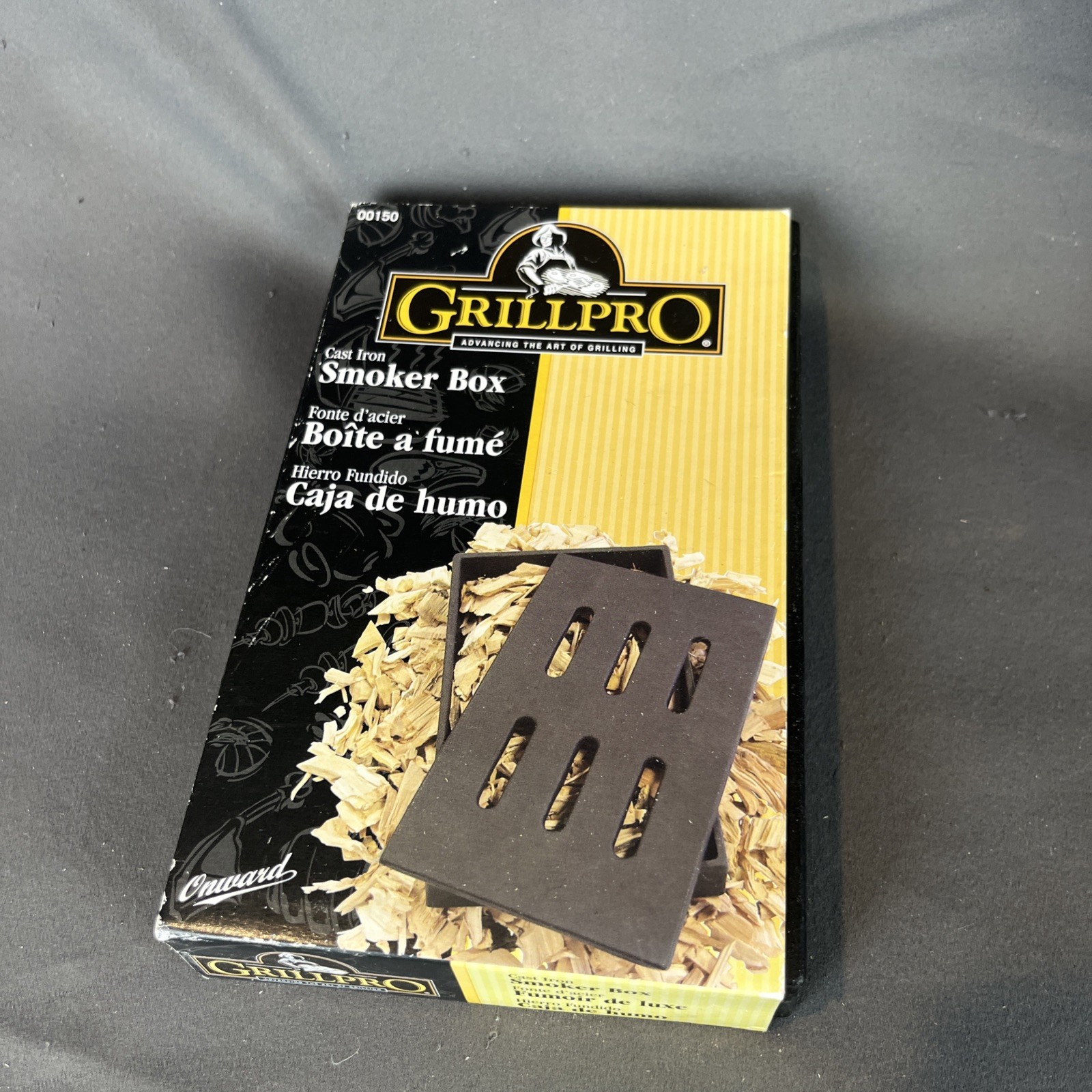 Cast Iron Grill Smoke Box Wood Chip Holder Smoker+ Hickory Smoken Chips Set