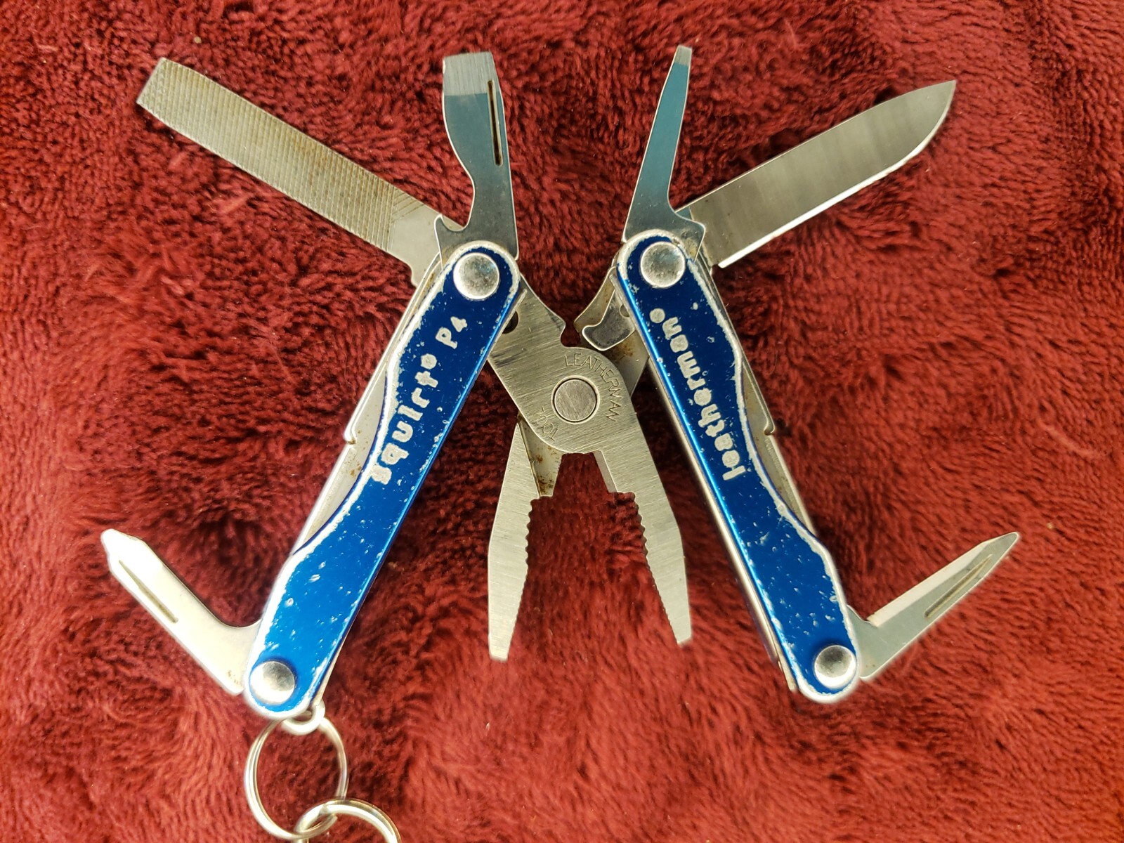 🔪 Leatherman Squirt P4 Multi-Tool Blue Keychain