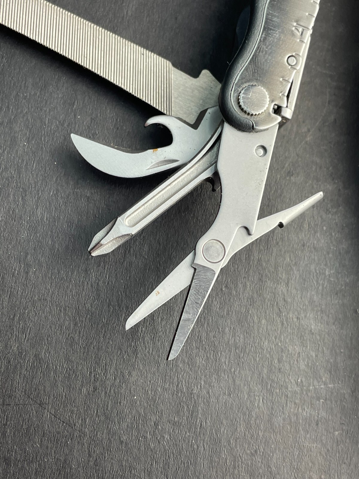 Leatherman BLAST Multi-Tool , Retired Multitool w/ Knife Pliers