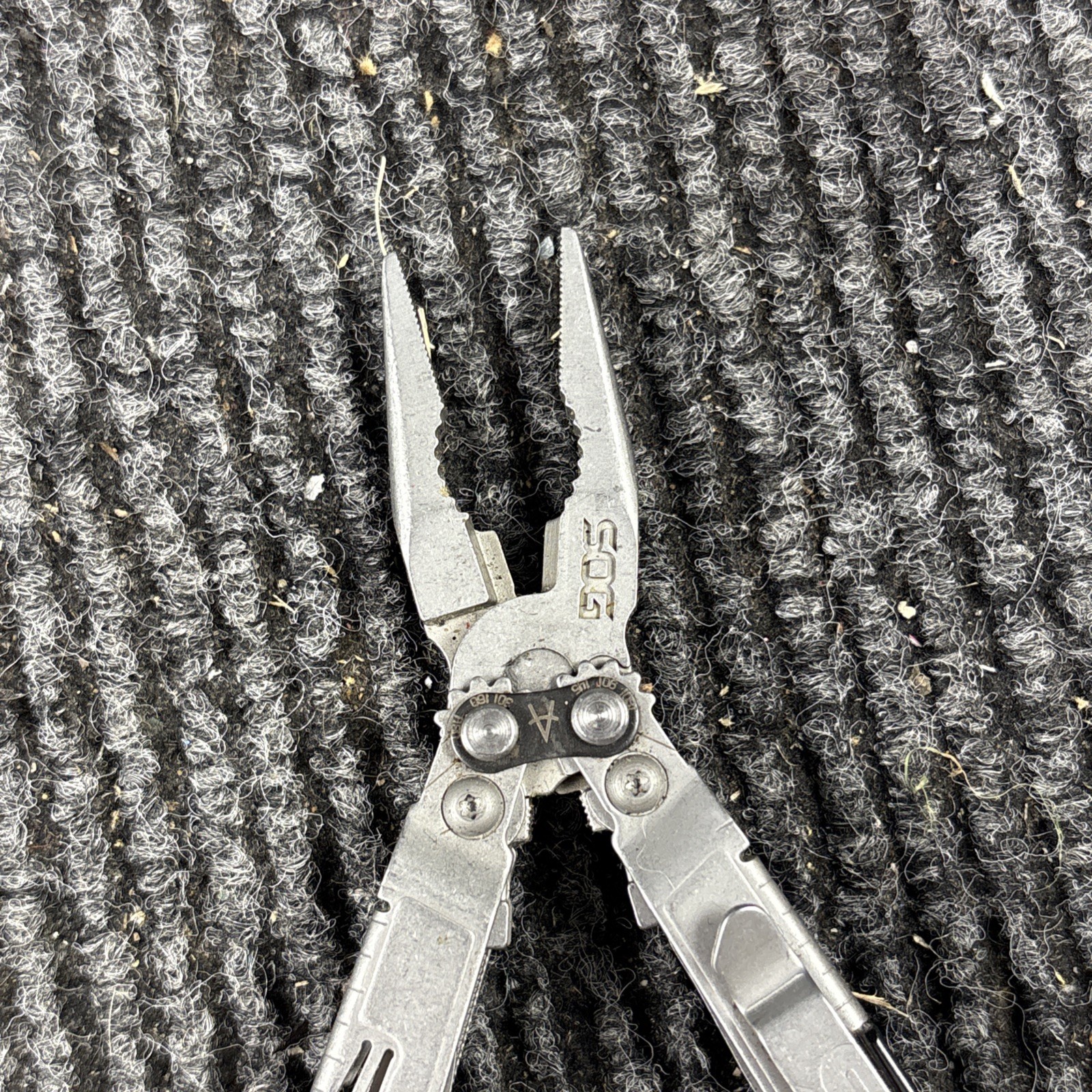 SOG POWER PINT MULTI TOOL PLIERS KNIFE SMALL (407)