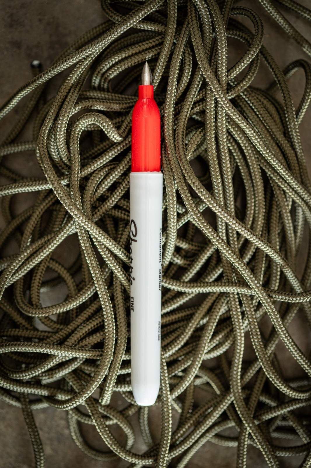 Red Steel EDC Tool, Awl, Paracord Knot Tool, Marlin Spike, Fine Point