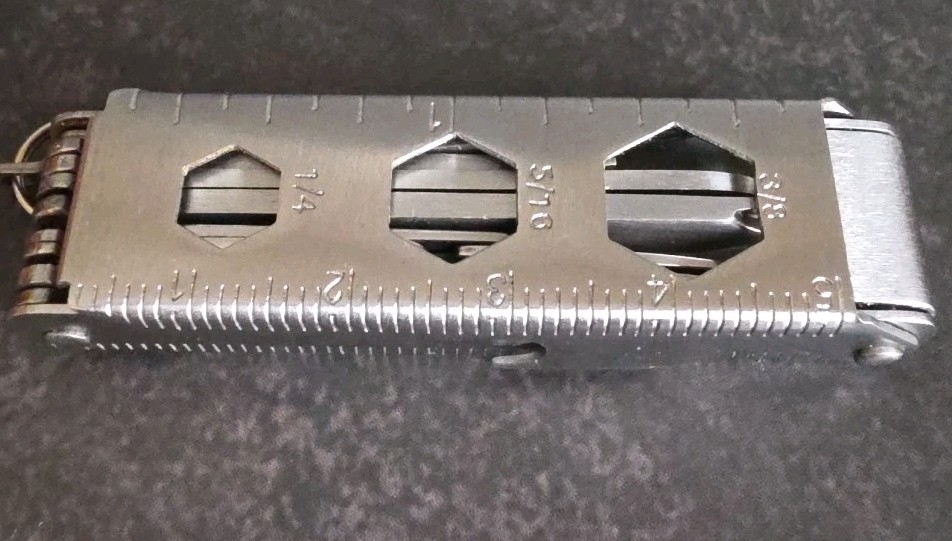 COAST Micro-Toolbox Multitool Stainless Steel 7 blades