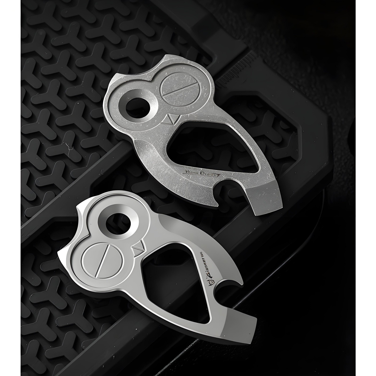 Multi-Tool Keychain Pry Bar Pocket Tool Owl Shape EDC Titanium Alloy