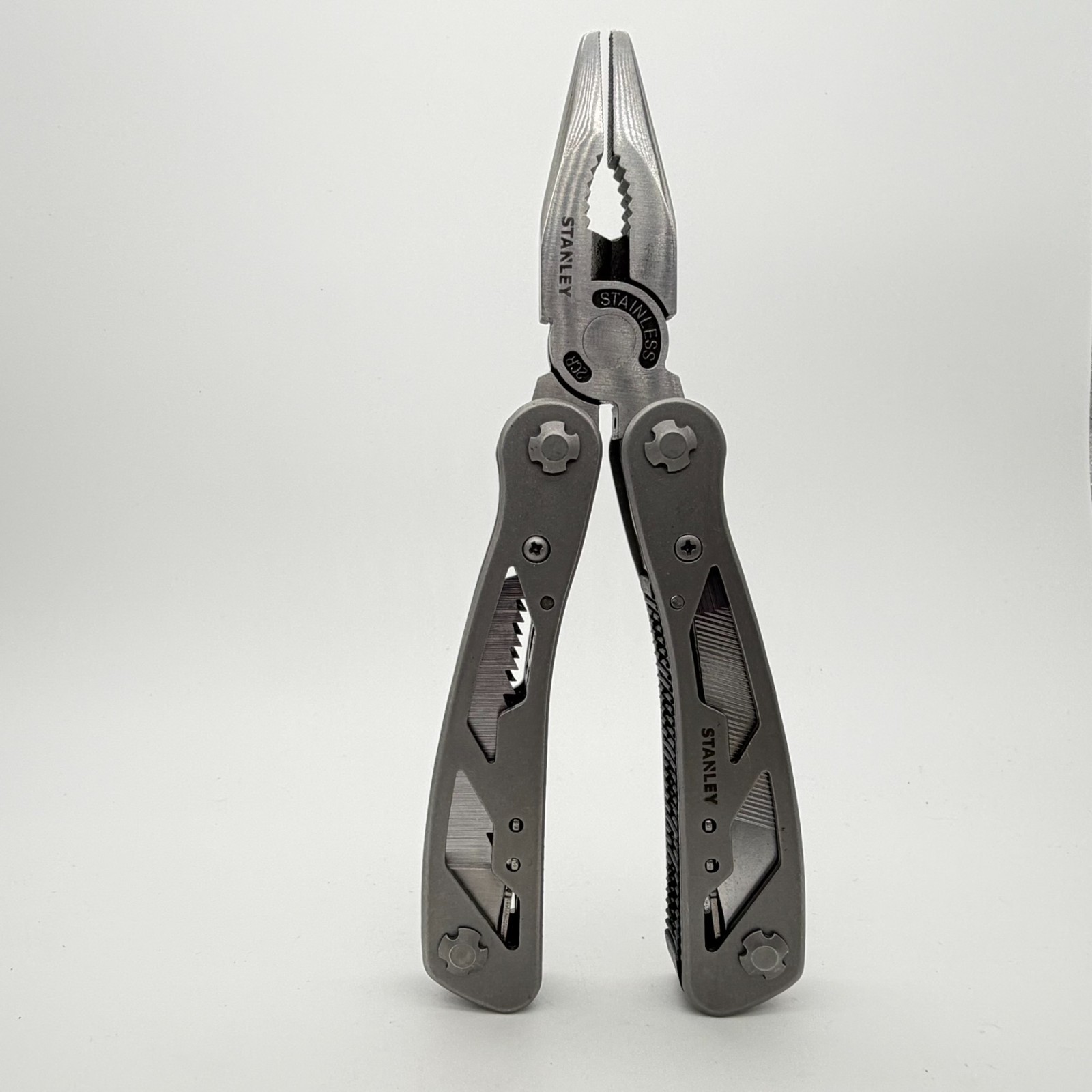 Stanley 12-in-1 Multi-Tool Pliers Pocket Knife Saw Screwdriver Sheath EDC Tool