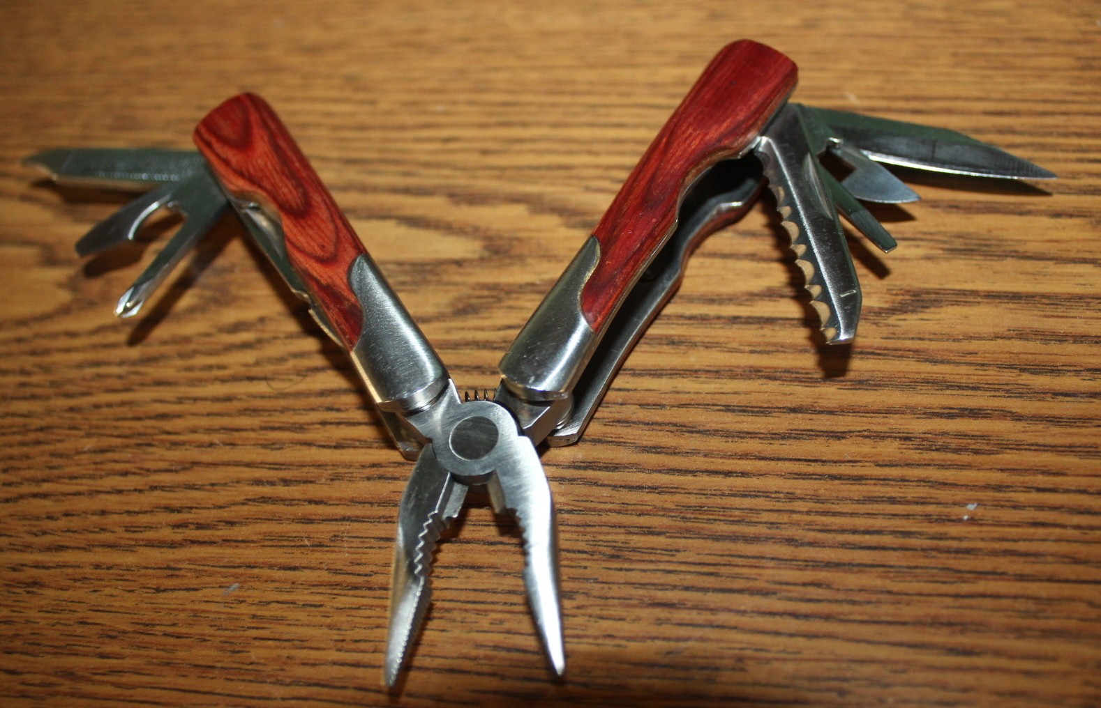Sheffield 9 In 1 Wood Grain Handle Multi Tool Knife 9 In 1 Made By Sheffield