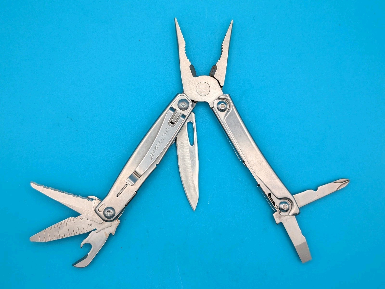 Leatherman Bolster 13 Tool Stainless Steel Multi-Tool!