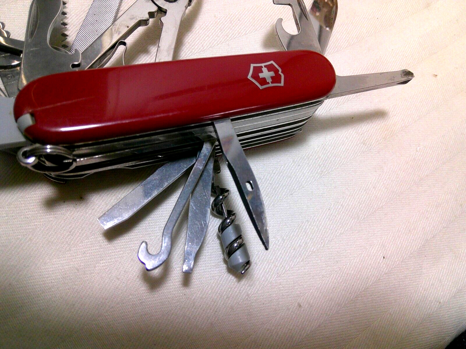 VICTORINOX SWISS MADE STAINLESS OFFICIER SUISSE MULTITOOL KNIFE 21 TOOLS