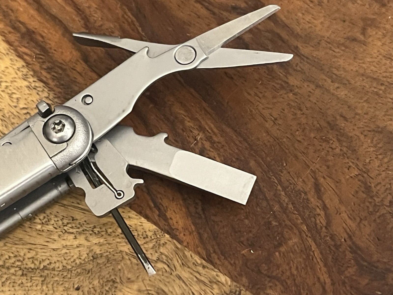 Leatherman Wave Multi-Tool Knife Great Condition!! w/New Molle Sheath ~TASKCo