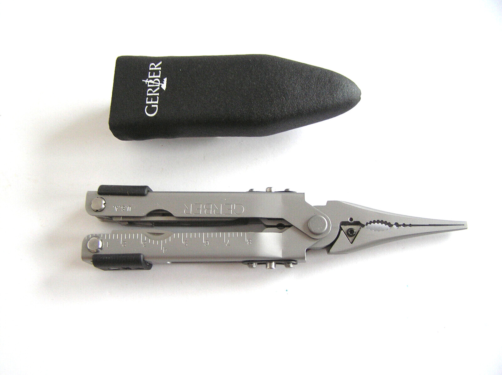 Gerber Fisherman MP600 Multi Tool w Longer Needlenose Plier & RARE Hard Case