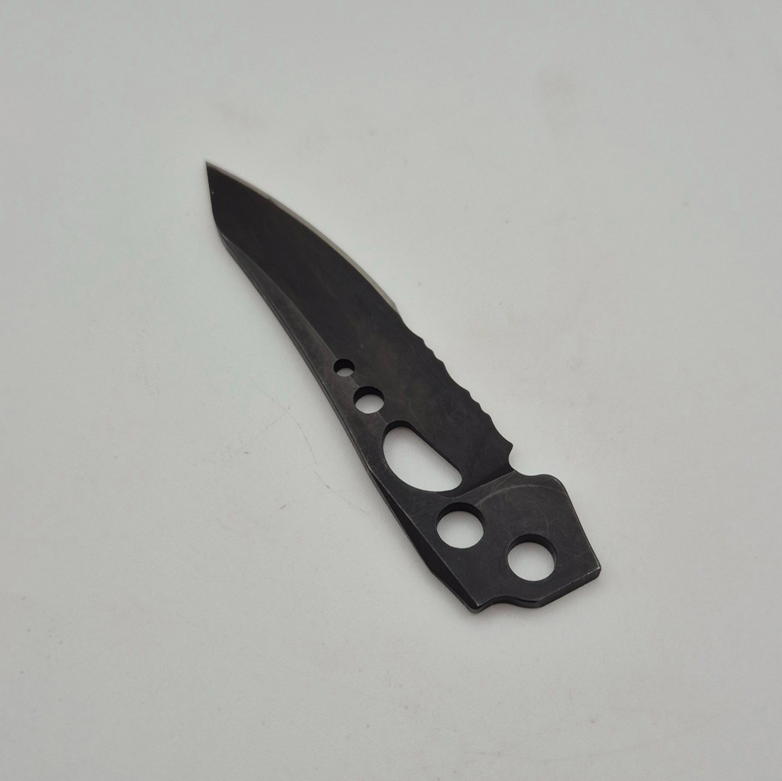 Leatherman Skeletool – 420HC Combo Knife (Black) – New Genuine Mod Part