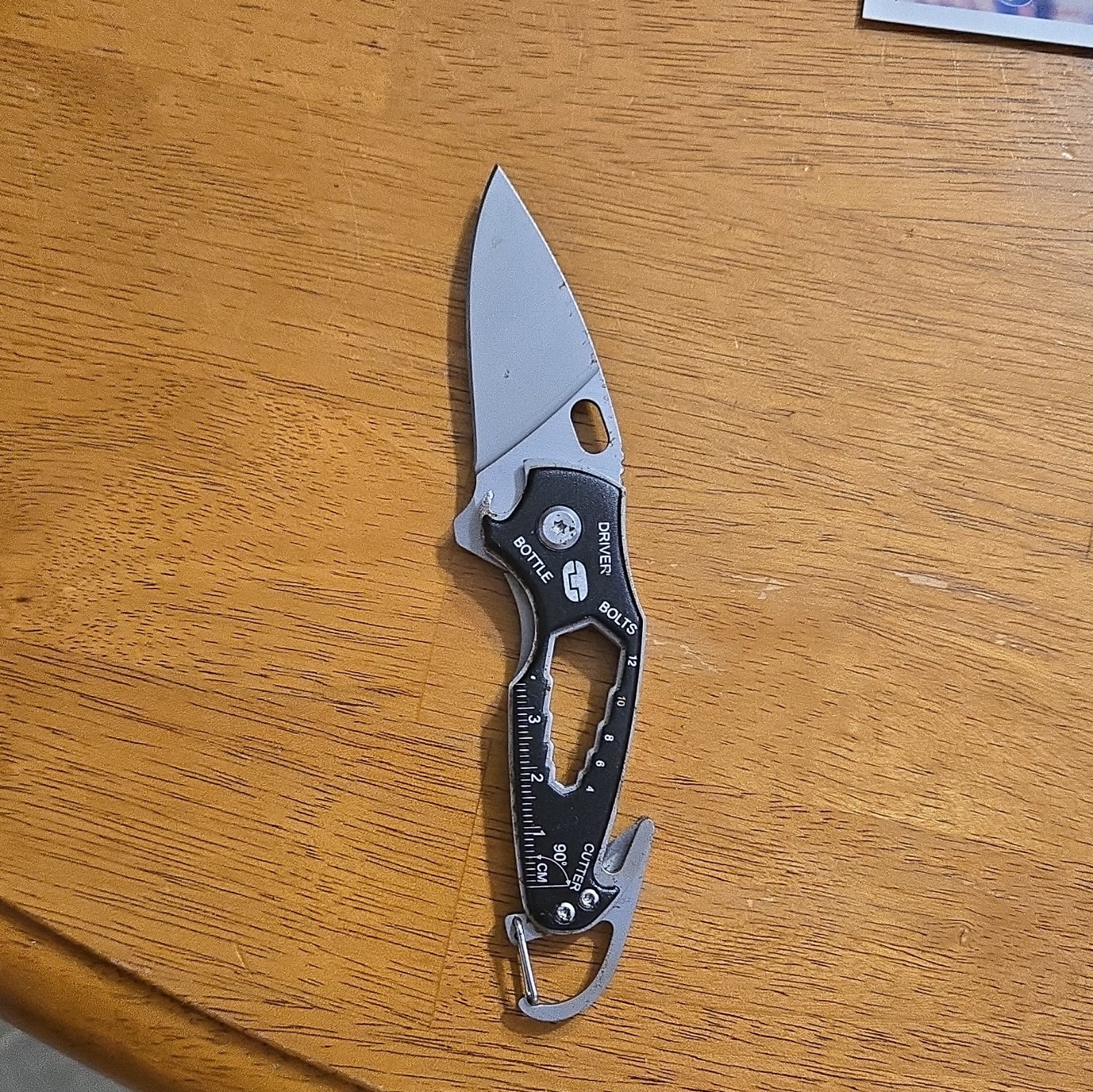True Utility HL2WH Stainless Steel 7-in-1 Multi-Tool Knife Carabiner Silver