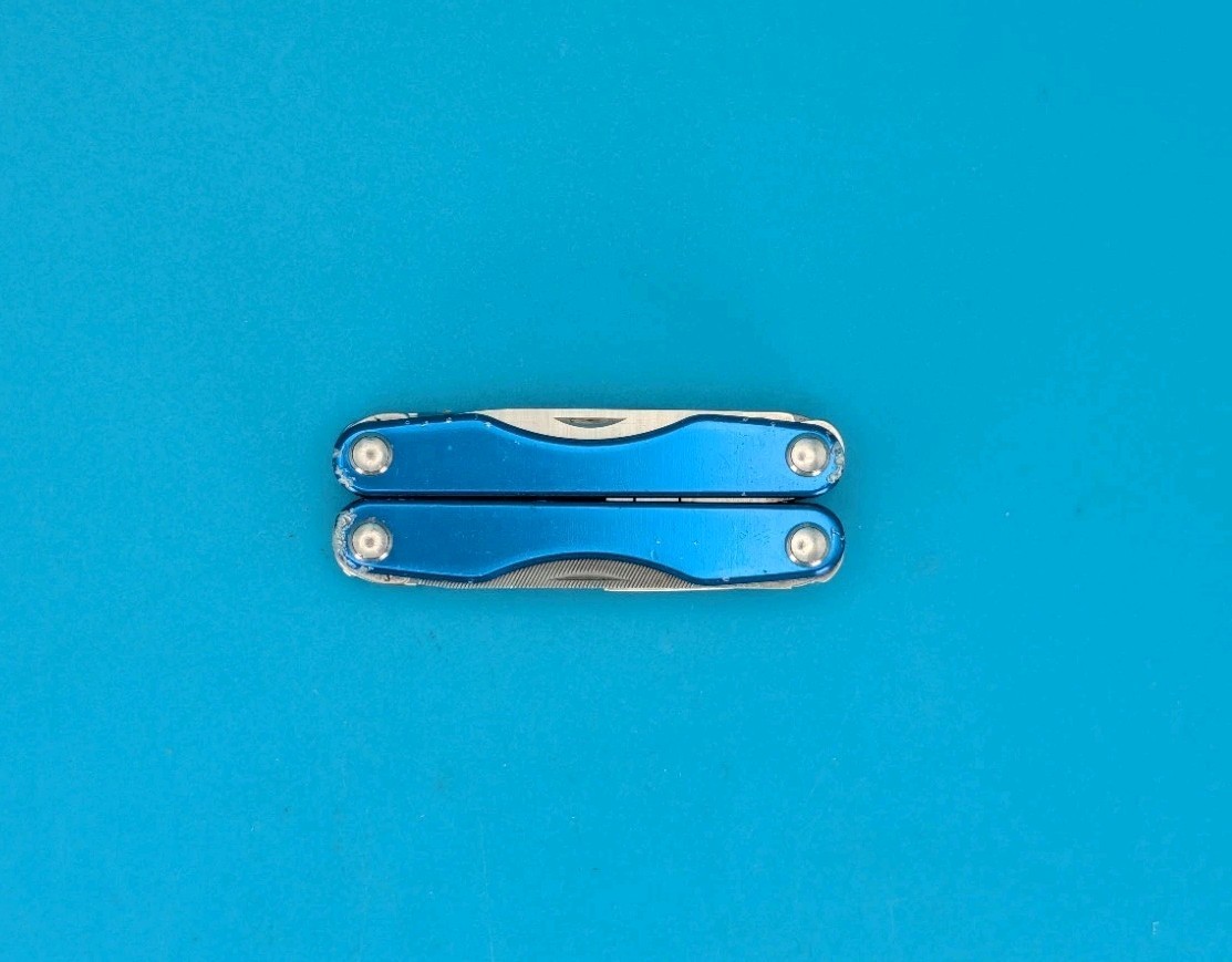 Leatherman Squirt P4 Multi-Tool, Key Ring, Retired, BLUE!