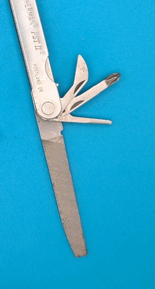 Leatherman PST 2 Multi Tool! 04/03 date stamp! Fast Shipping!