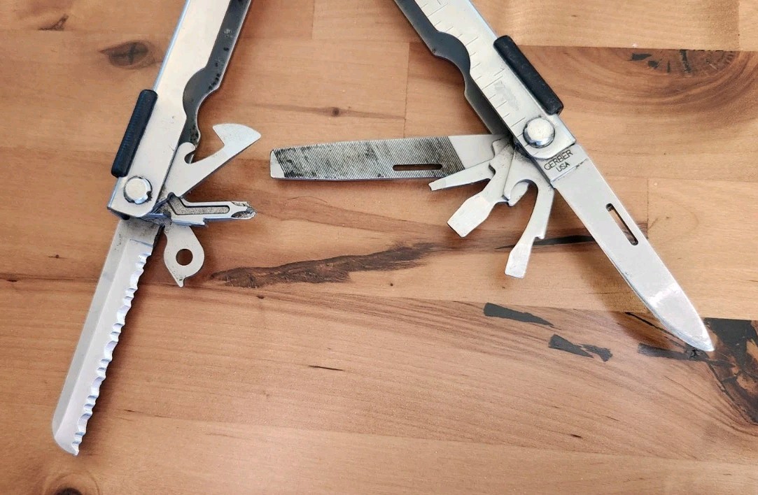 Gerber MP600 Multi-Tool Multi-Plier Stainless Steel – Great (NOTE) – X24