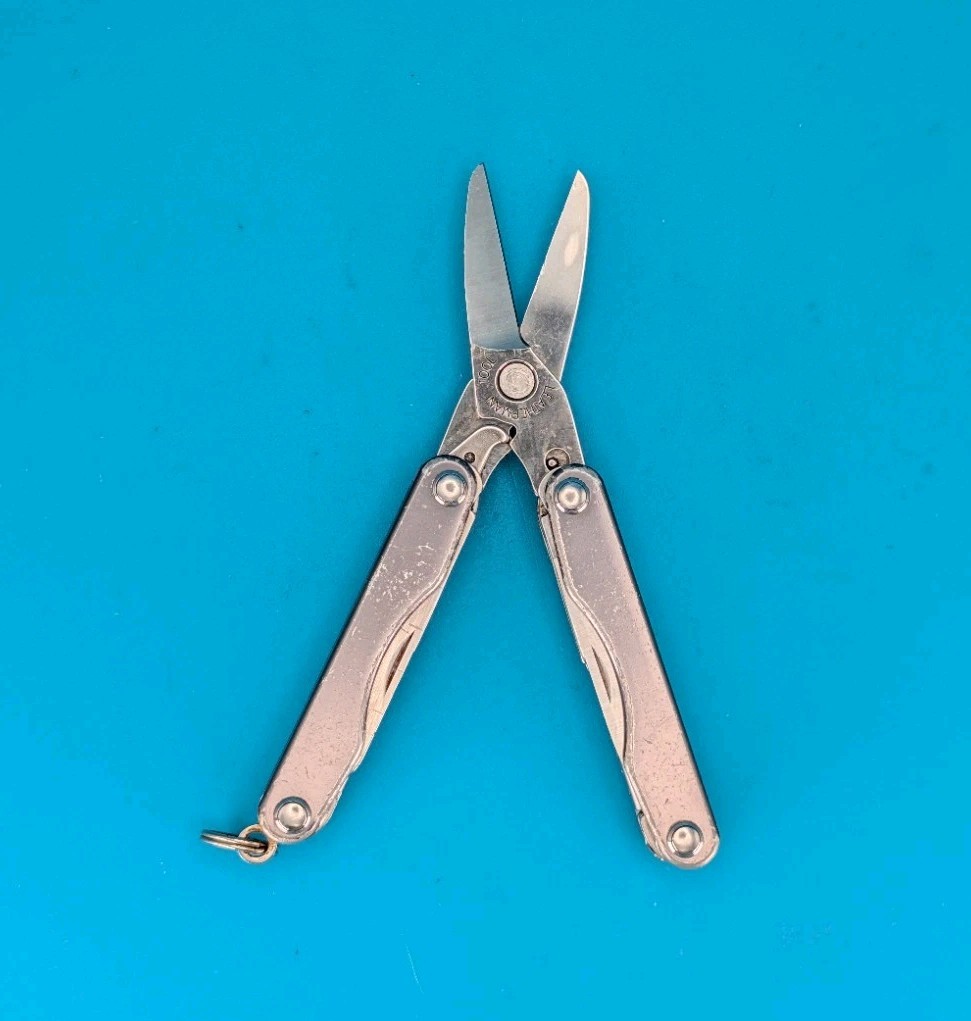 Leatherman Squirt S4 Multi-Tool, Key Ring, Retired, GRAY!