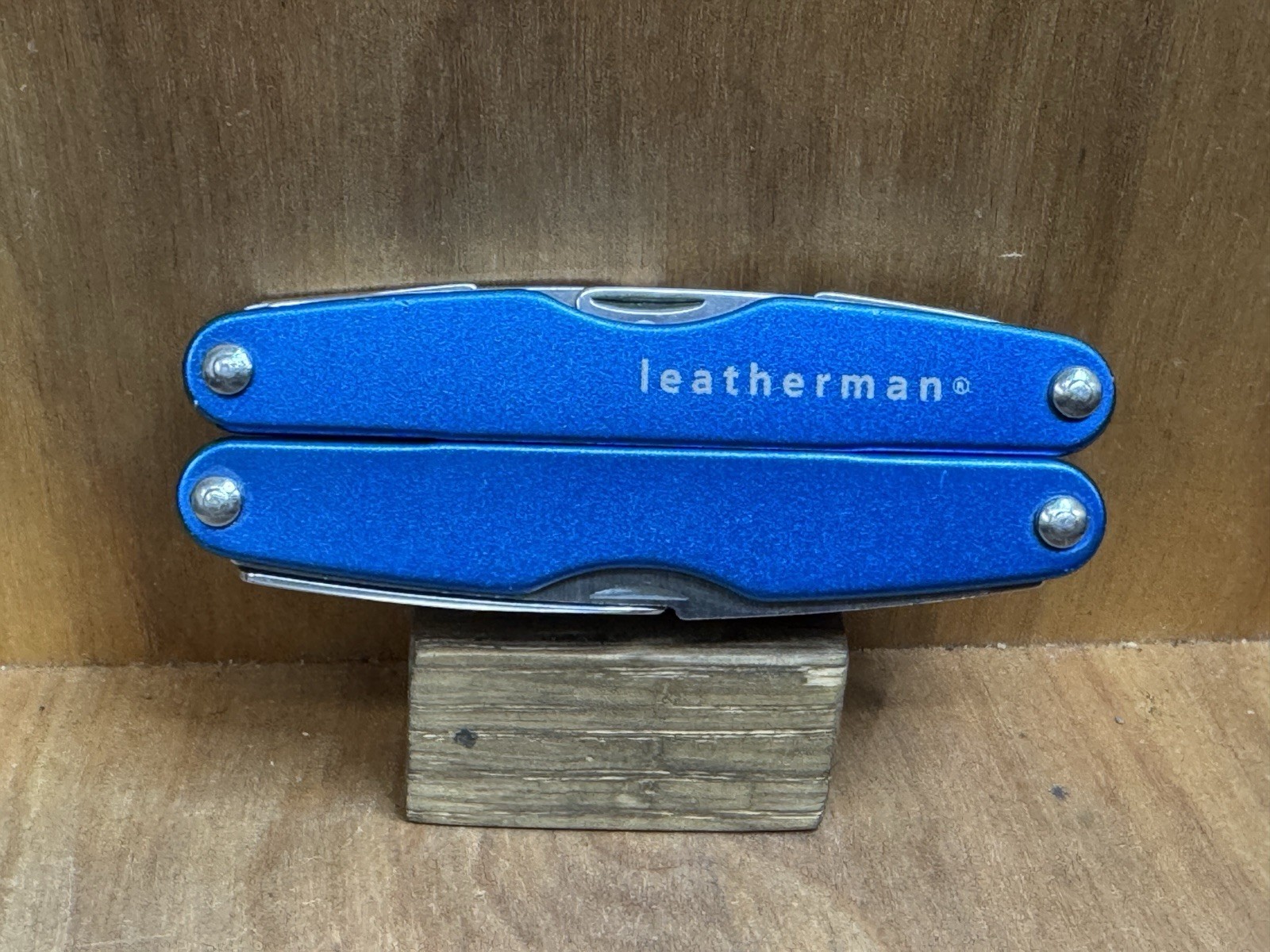 LEATHERMAN JUICE CS4 COLUMBIA BLUE W/Sheath Multi Tool Retired USA EXCELLENT!
