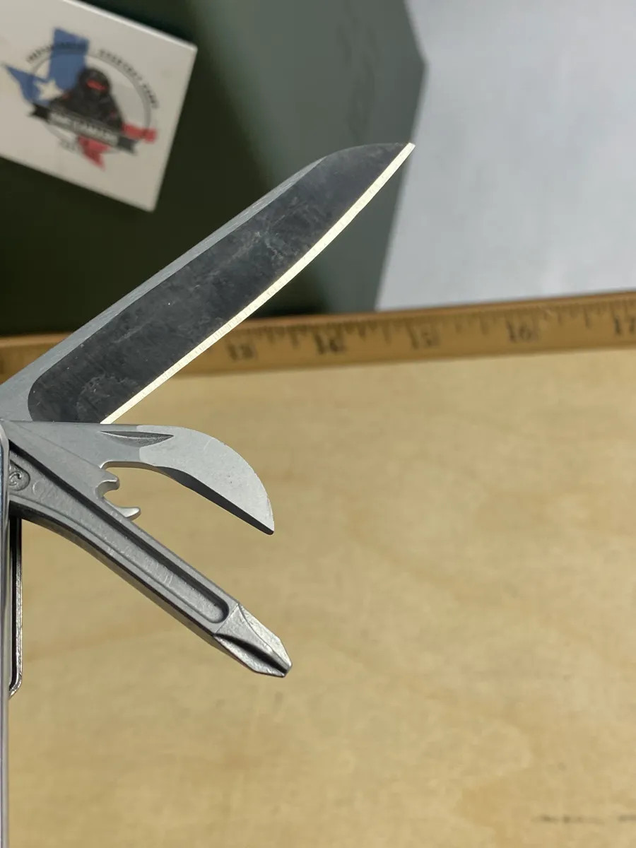 Leatherman Bond #BN3. Looks/feel brand new. (MSRP $59.95 NEW)