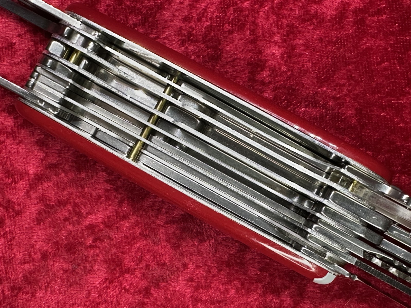 Victorinox SwissChamp Red Swiss Army Knife 91mm 33 Function 22 Tool 8 Layer(688)