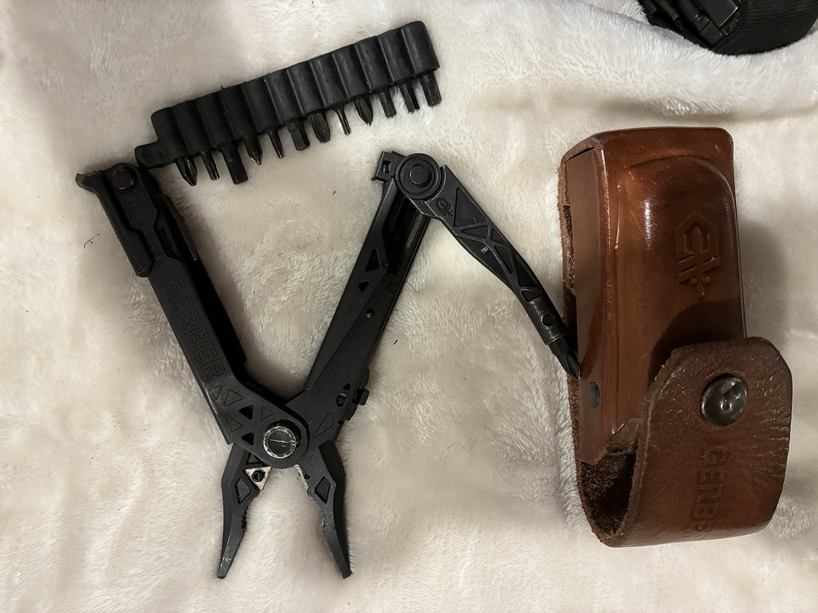 Gerber Center Drive Multi-Tool Black with Sheath