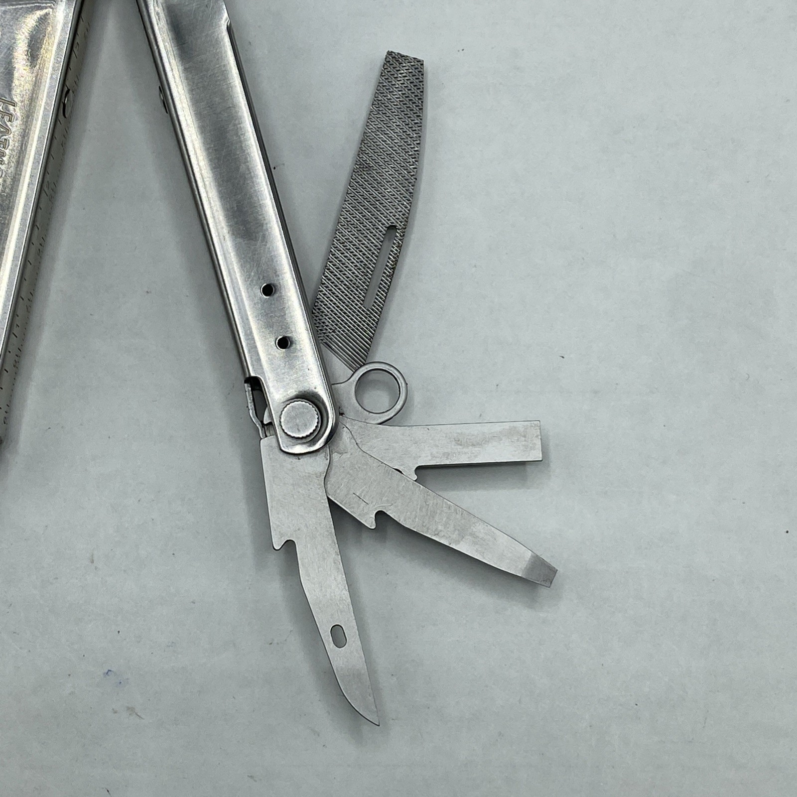 Leatherman Bond Multi Tool – Silver
