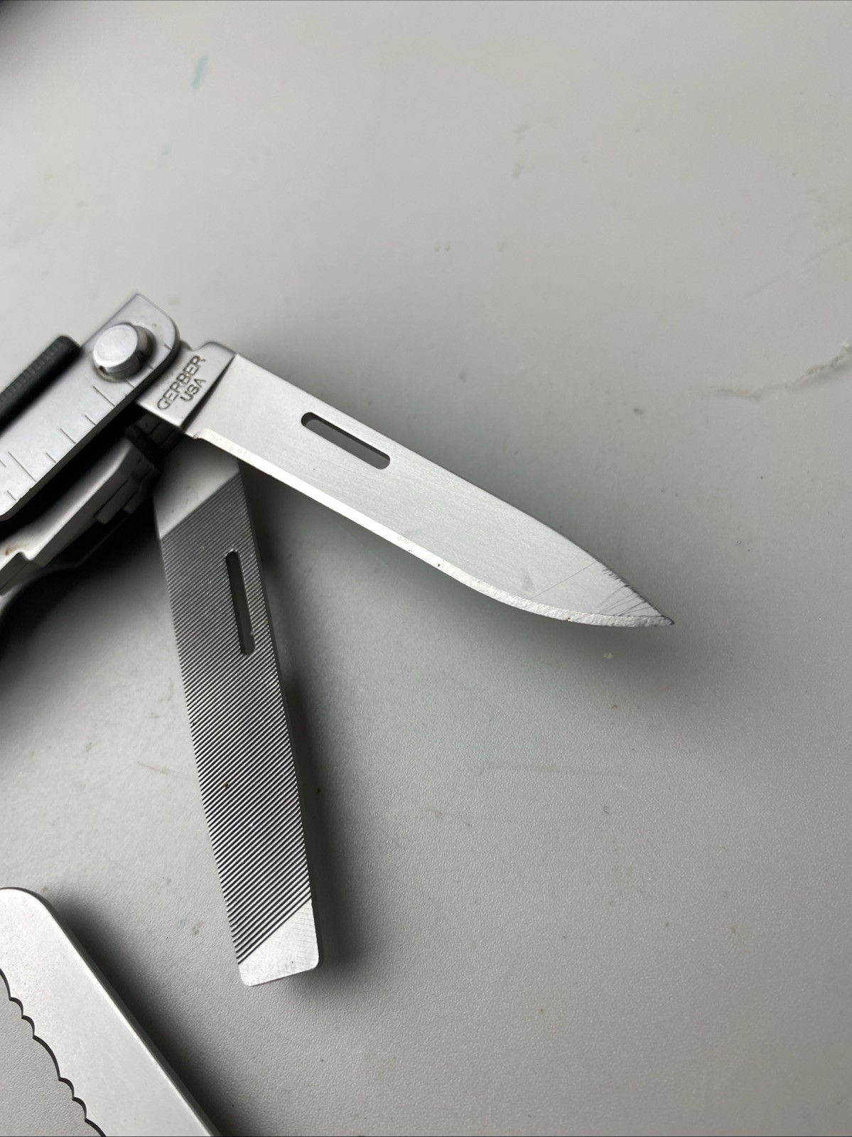 Gerber MP600 Stainless Steel Multi-Tool Needle Nose Pliers w/ Leather Sheath