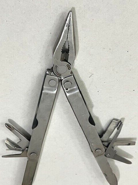 VINTAGE LEATHERMAN Multi Tool Stainless Steel USA Discontinued – Great condition