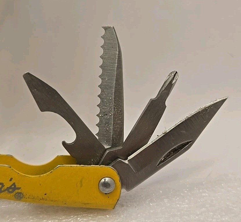 Cabelas Pocket Multi-Tool Flashlight Serrated Knife Can Opener Pliers Keychain