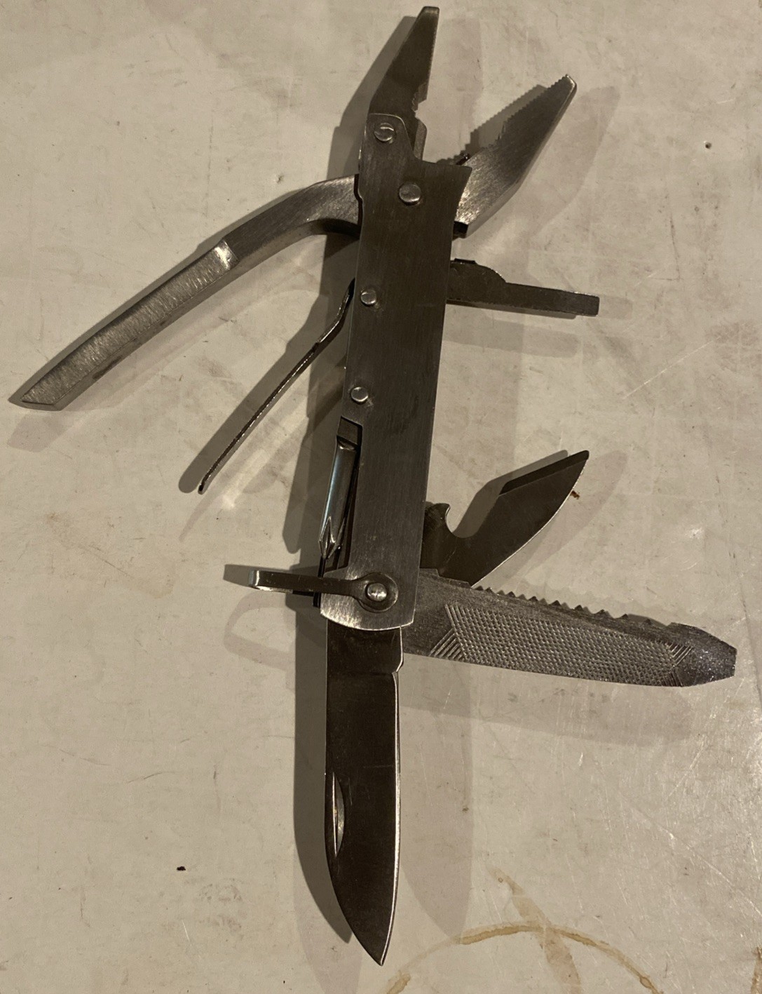 Stainless Steel Multi-function Tool Plier Compact Pocket Wire Pliers Knife Saw