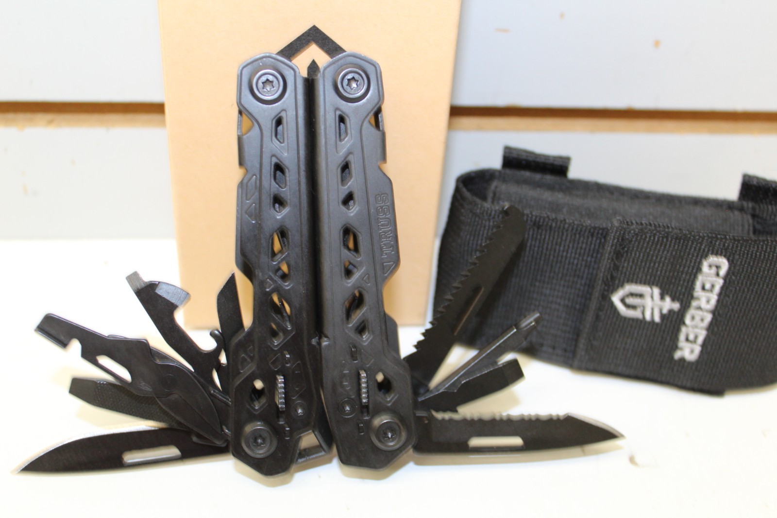 Gerber Truss Multitool Black with Multi-Position Sheath 30-001779 NEW FREE SHIPP