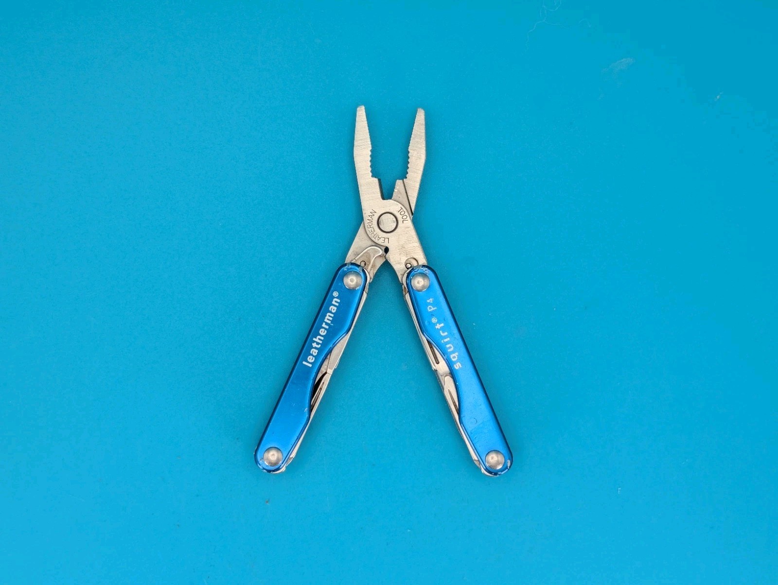 Leatherman Squirt P4 Multi-Tool, Key Ring, Retired, BLUE!