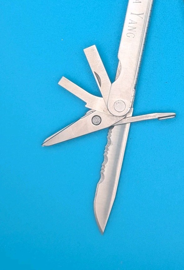 Leatherman PST 2 Multi Tool! 09/03 date stamp! Fast Shipping! *HOUA YANG*