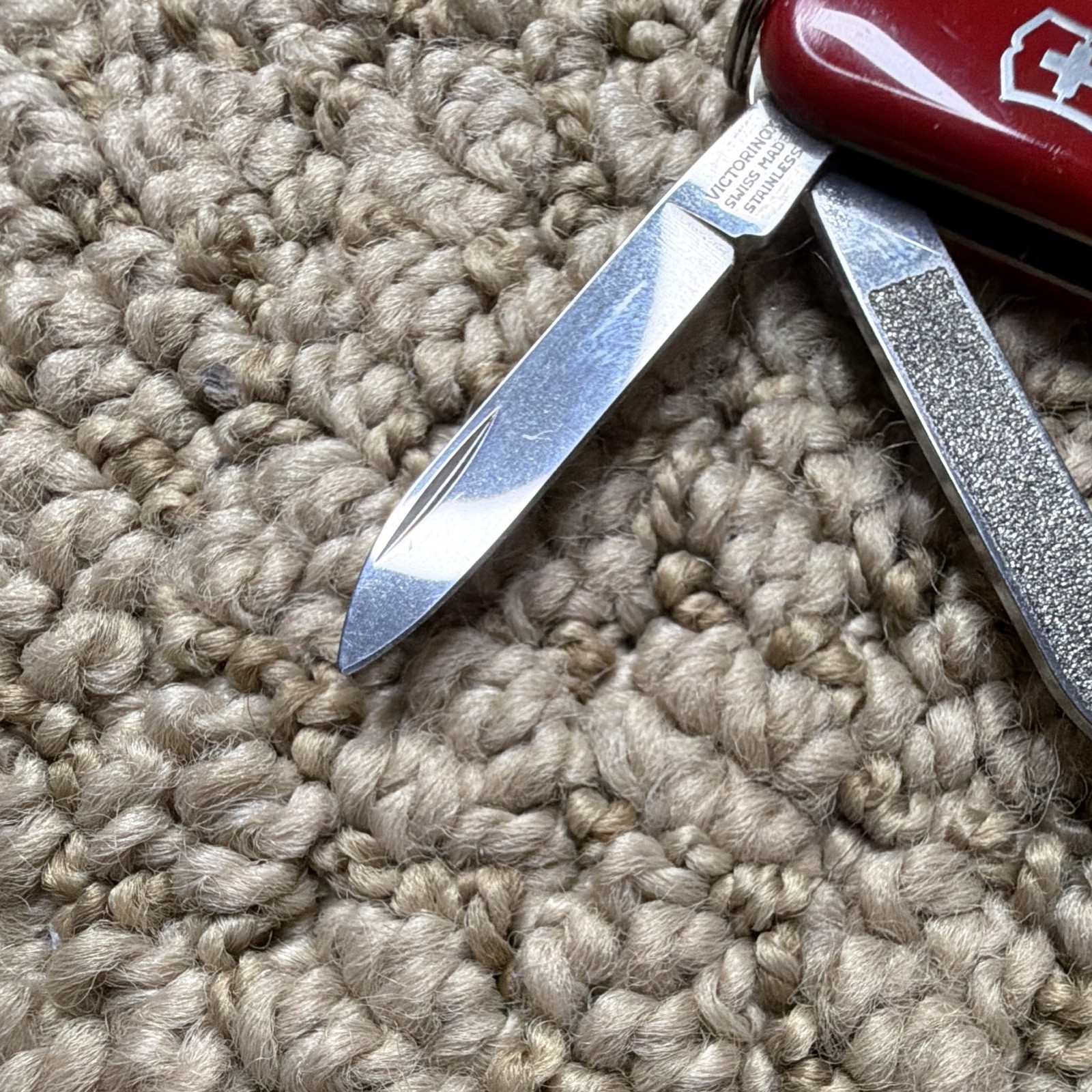 Victorinox Classic SD Red Swiss Army Multi-Tool 5 Tools Scissors Knife Nail File