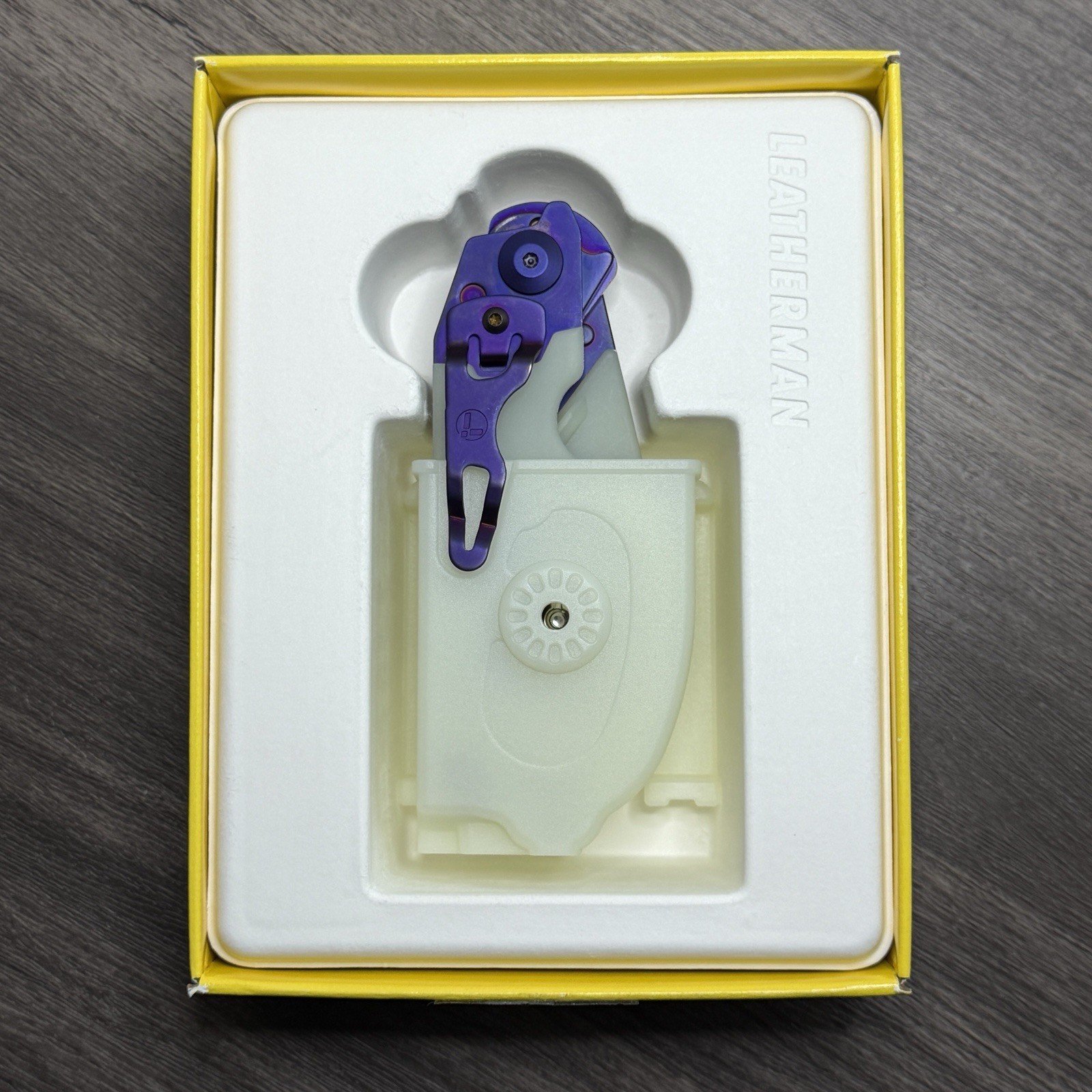 Leatherman Raptor Glow Limited Edition Raptor Purple Raptor Purple Glow 300/500