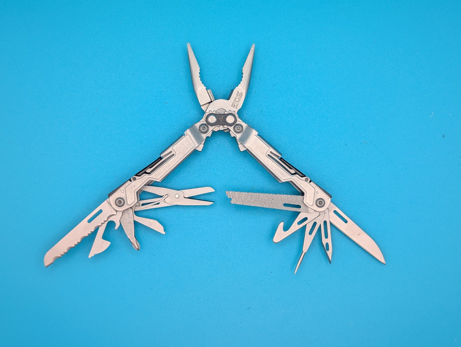 SOG PowerPint Tool Compact Lightweight Silver Multi-Tool!