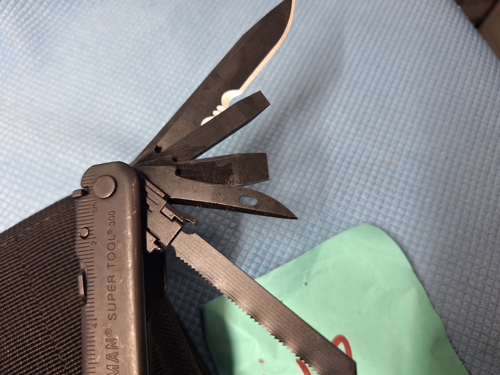 1 Leatherman BLK SUPERTOOL 300 Multi Tool Camping EXCELLENT LOC C13