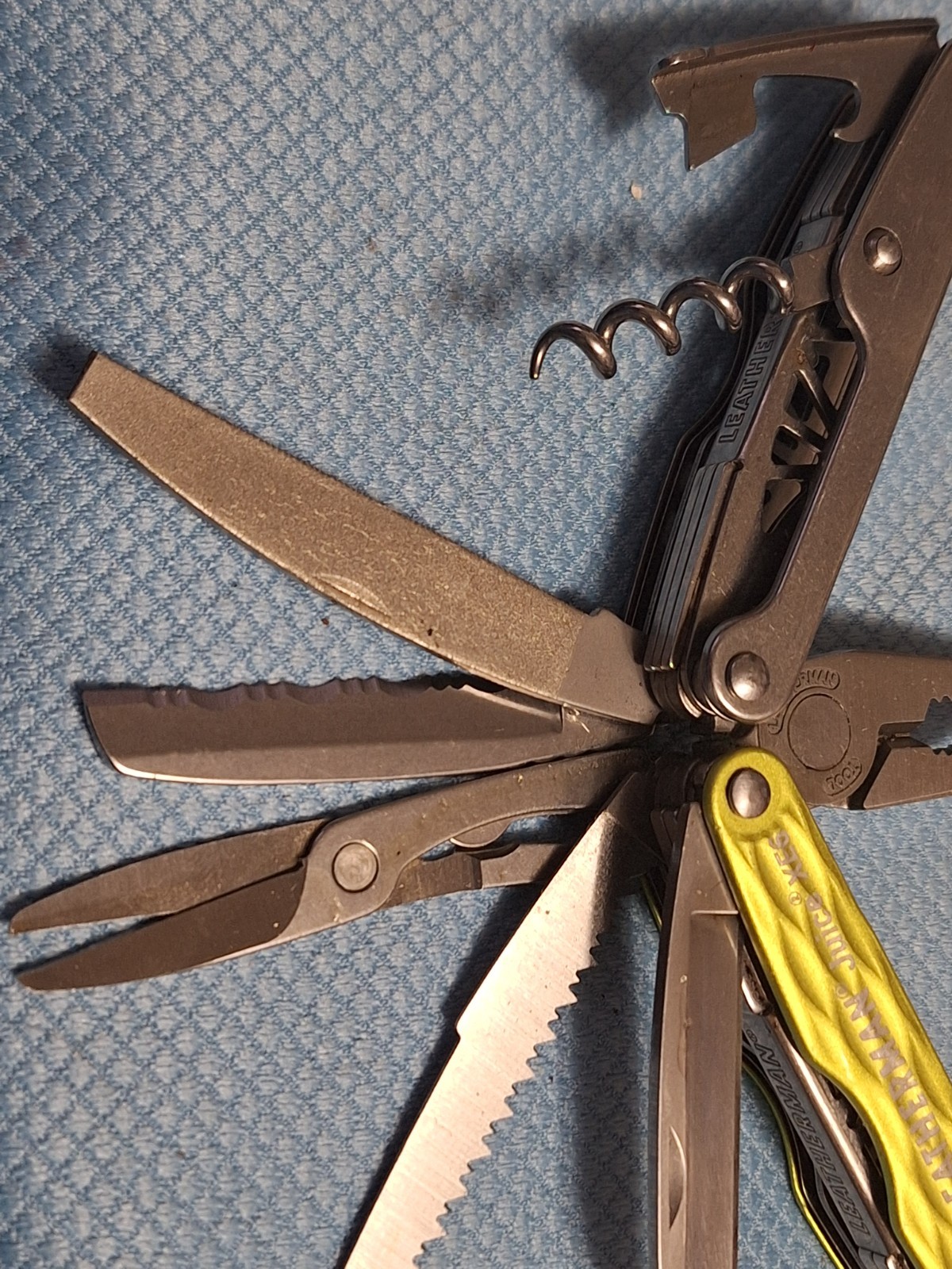 1 Leatherman MOSS GREEN XE6 JUICE Multi Tool FISHING NICE LOT 410