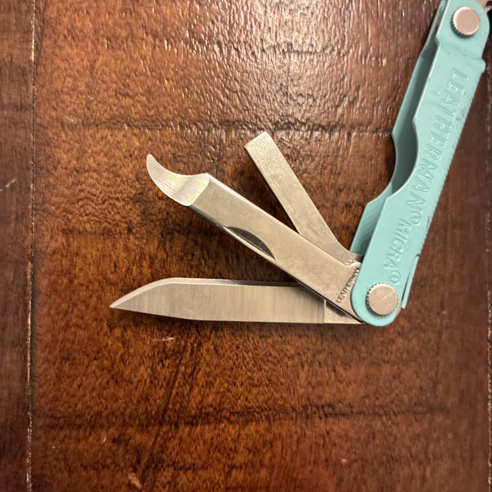 Leatherman Micra Parakeet 10 in 1 Multitool Anodized Aluminum – 06/25