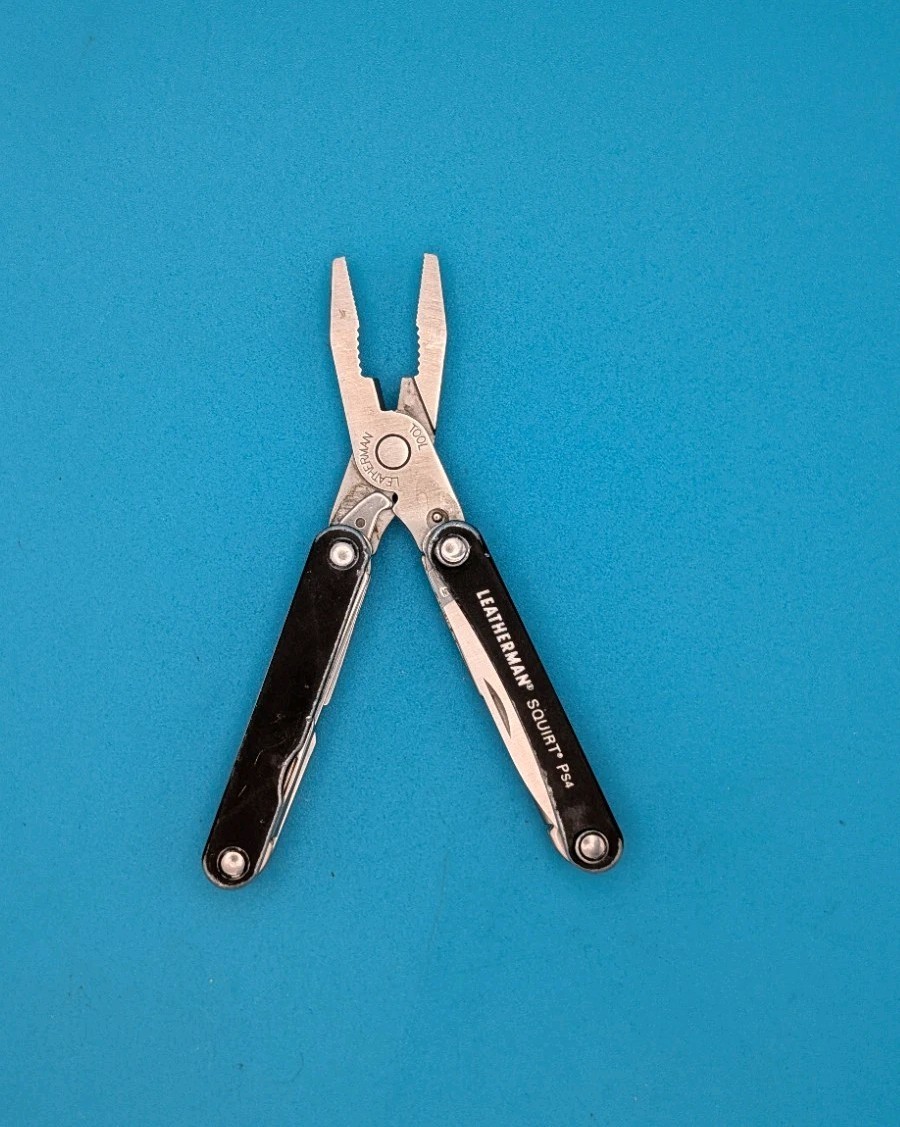 Leatherman SQUIRT PS4 Multi-Tool With Pliers Scissors Knife BLACK!