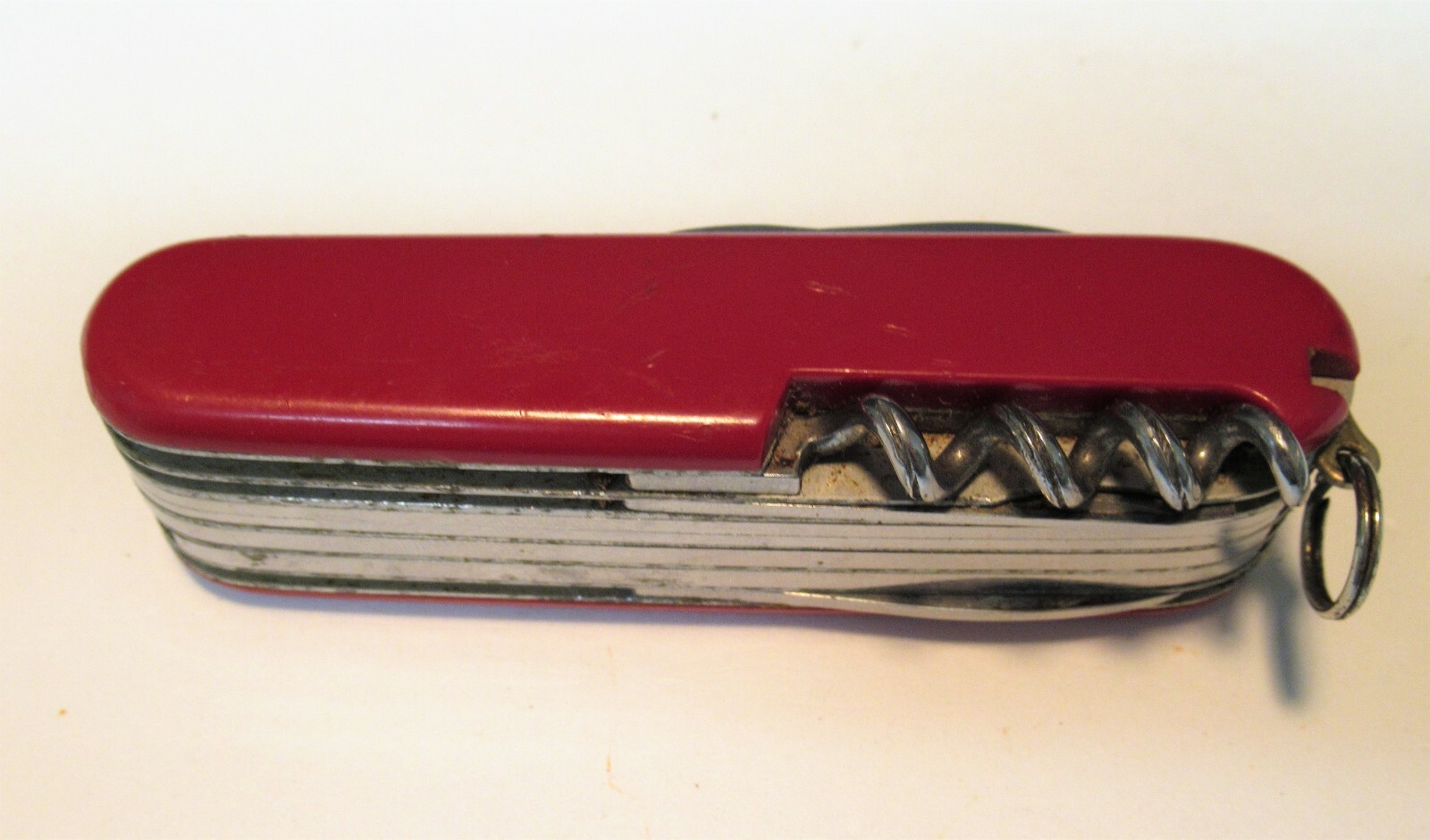 VINTAGE VICTORINOX SWISS ARMY KNIFE 16 TOOLS INCLUDING A MAG GLASS AND MORE !!