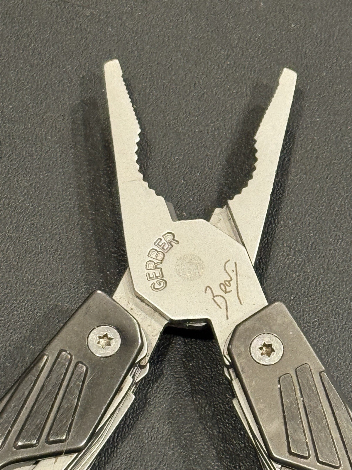 Bear Grylls BG Gerber Mini Suspension BG Multi-Tool TSA Nice Condition