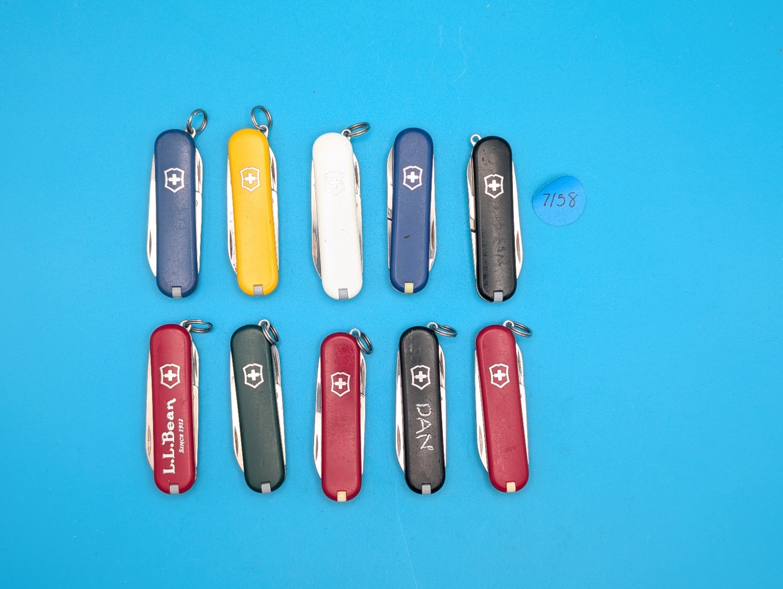 Lot of 10 Victorinox Classic Swiss Army Knife Multi Tools!