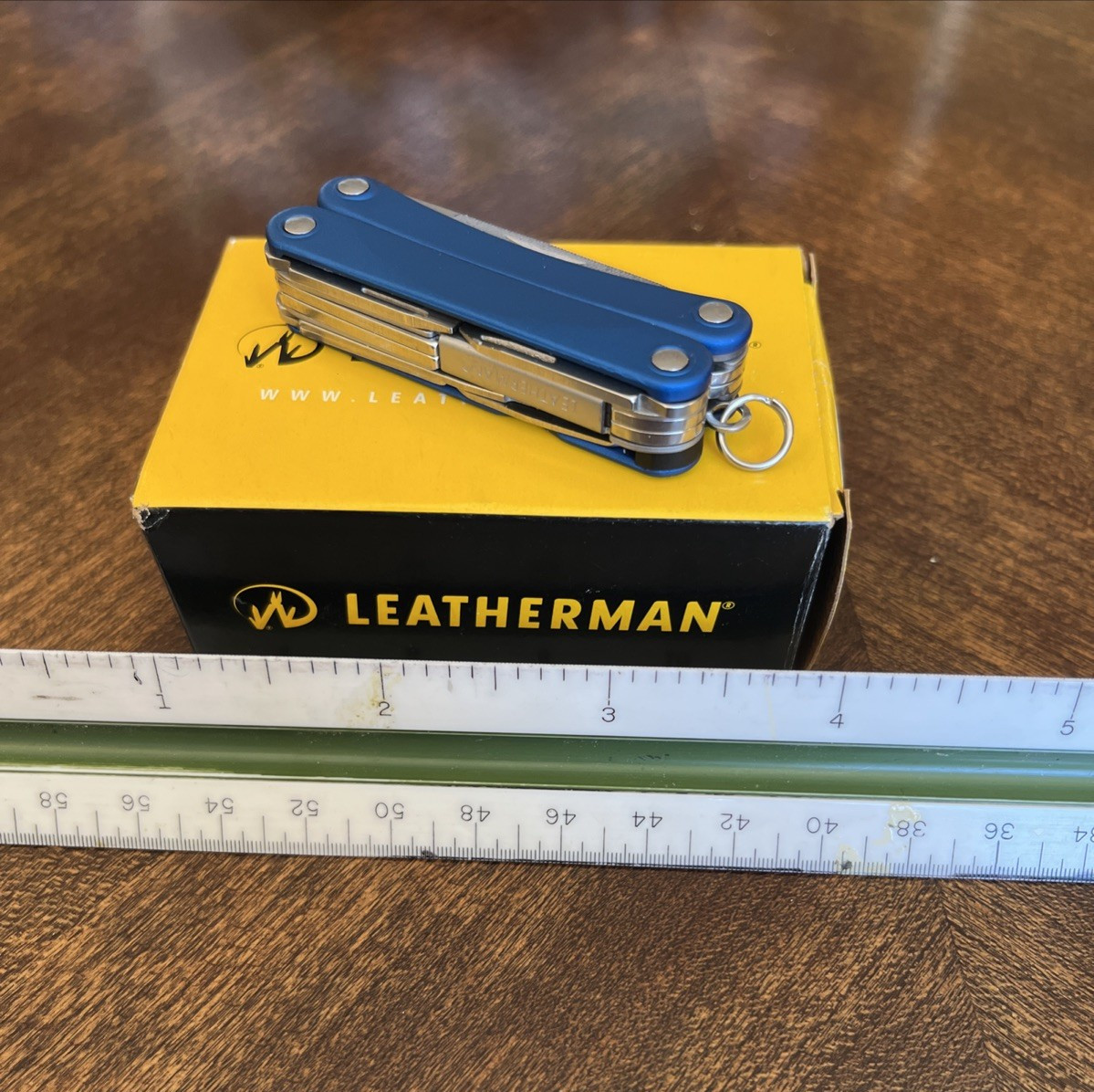 New in Box – Leatherman SQUIRT PS4 Multi-Tool With Pliers Scissors Knife BLUE!