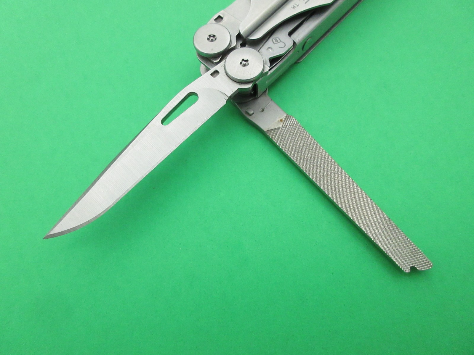 Early Leatherman Wave Multi Tool Folding Knife w/ Sheath Date Code 0702A